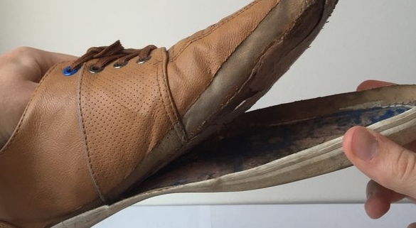 esquema solitario Ingresos Cambiar la suela de zapatos en Figueres - L'Instant